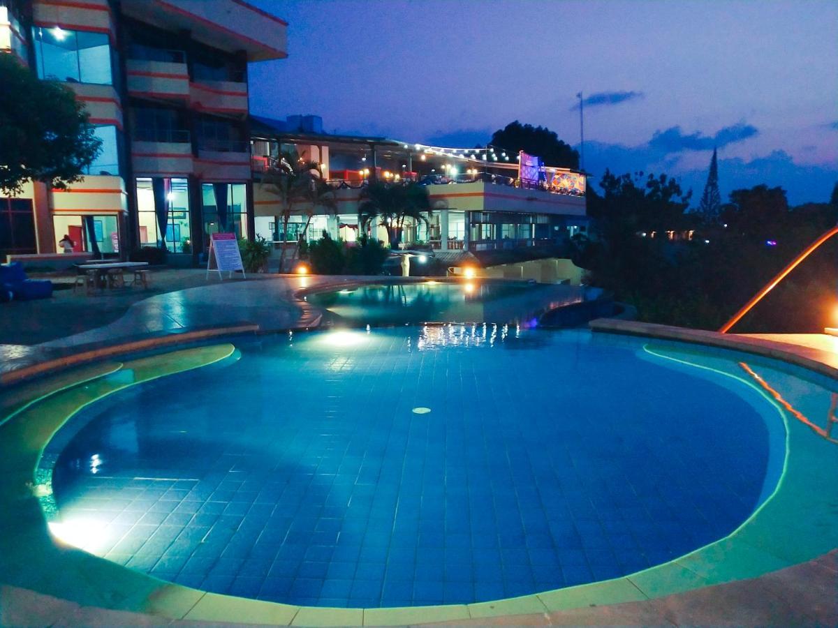 Bukit Kenari Hotel & Restaurant Parepare Eksteriør billede